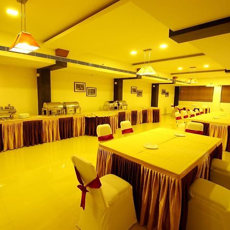 Hotel Hillway Park 科兰 外观 照片