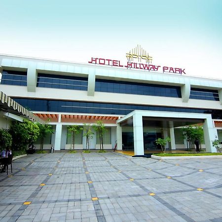 Hotel Hillway Park 科兰 外观 照片