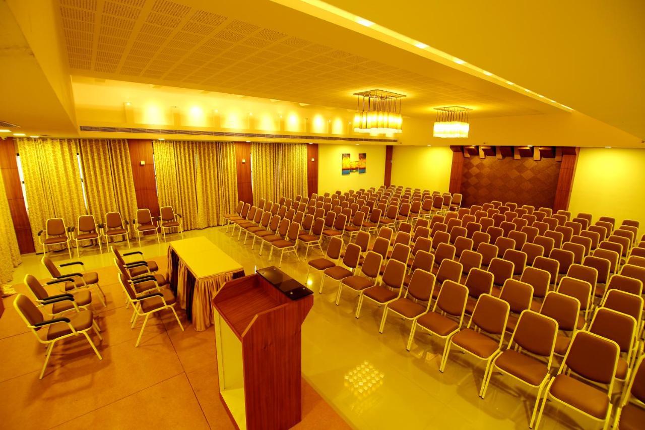 Hotel Hillway Park 科兰 外观 照片