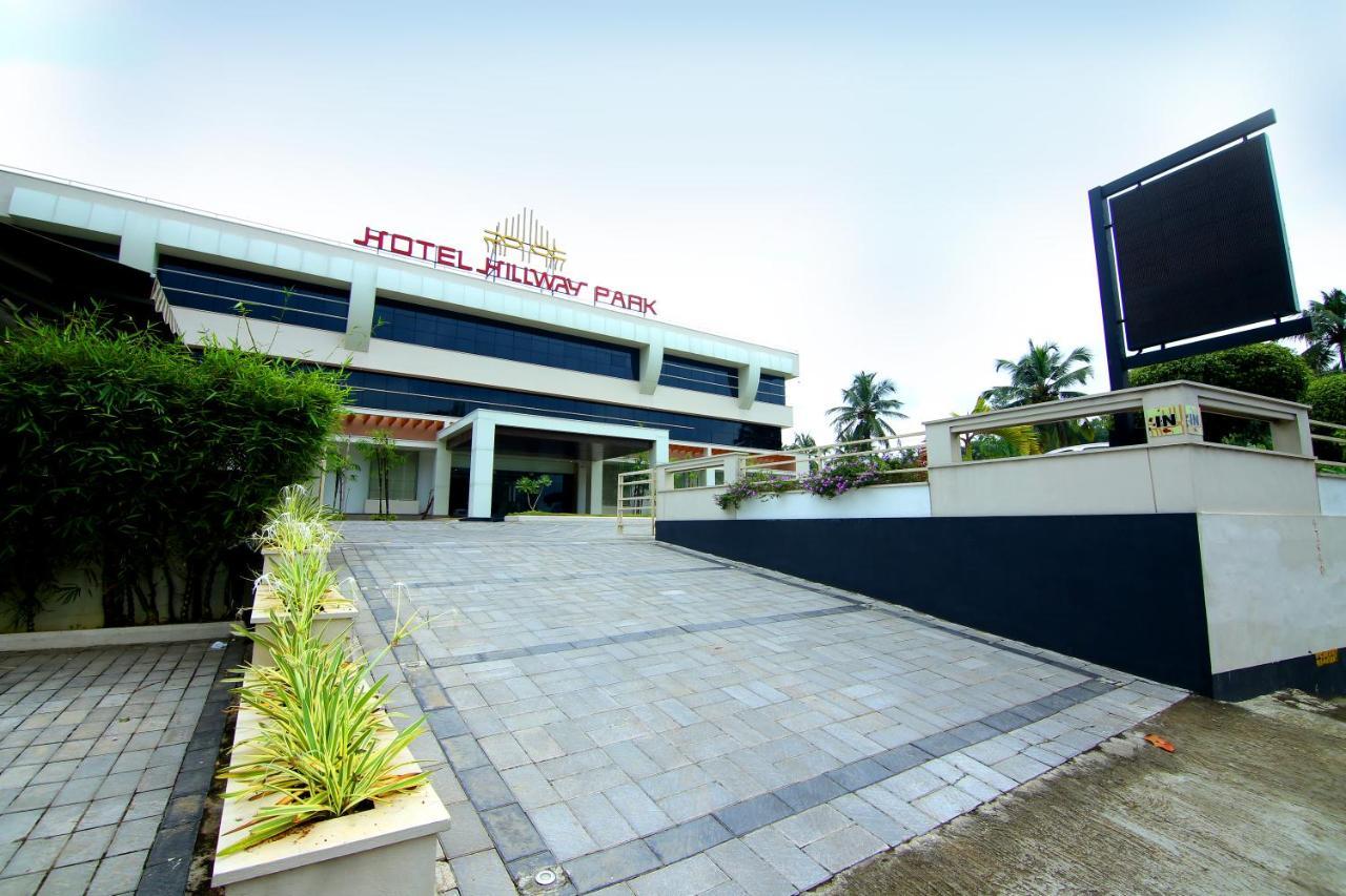 Hotel Hillway Park 科兰 外观 照片