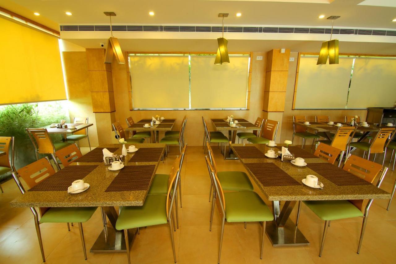 Hotel Hillway Park 科兰 外观 照片