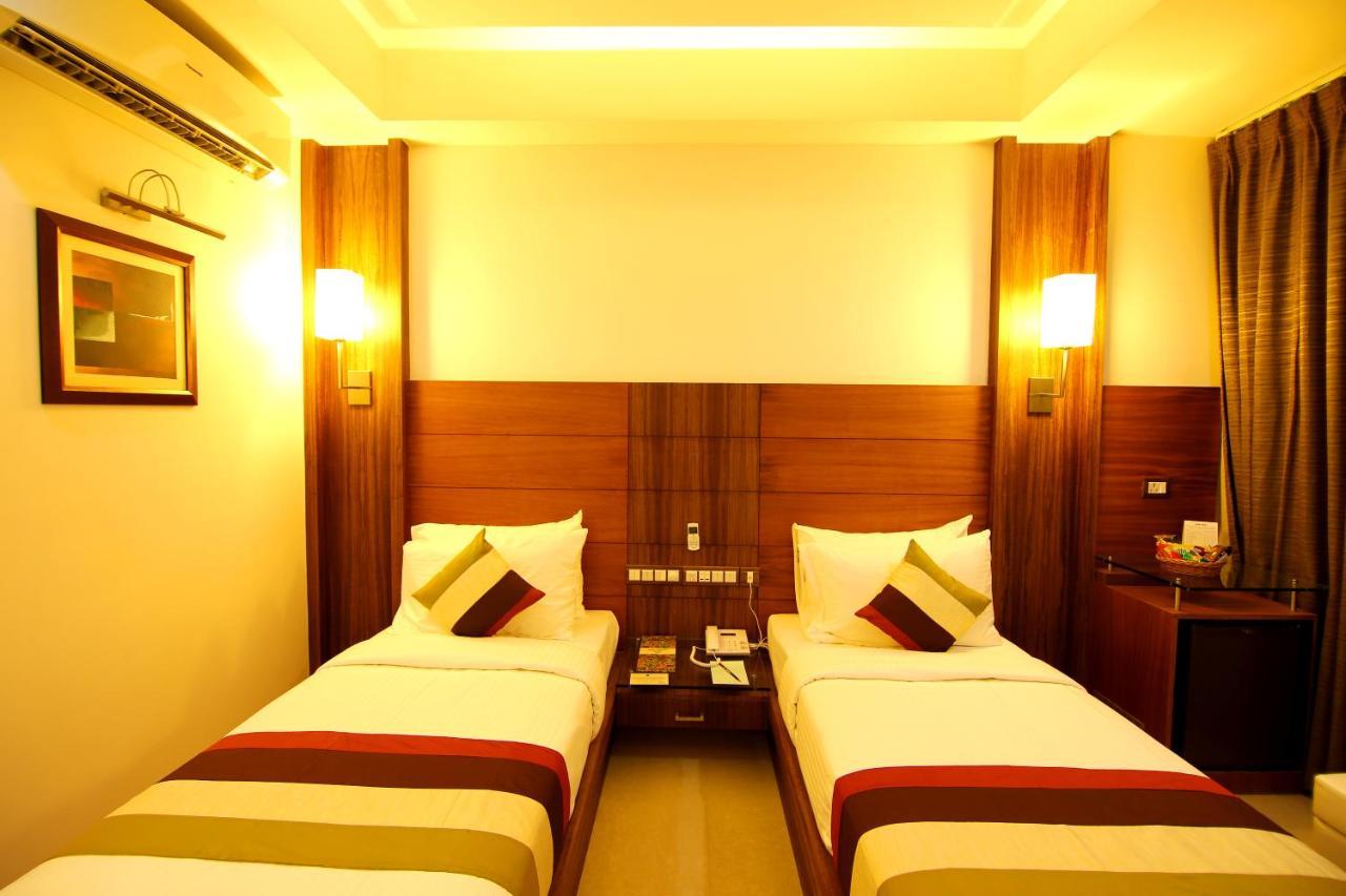 Hotel Hillway Park 科兰 外观 照片